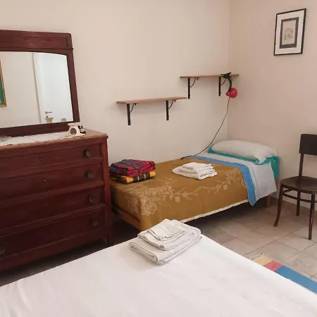 Nicola's House In The Historical Center Of Appartement Salernes